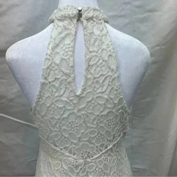 Abercrombie and Fitch cream colored lace halter dress - Picture 2 of 14